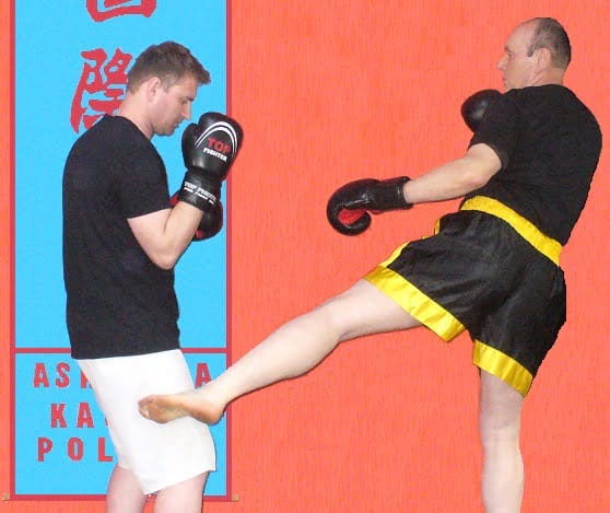 2. jpg trening grupy boxing & kick boxing