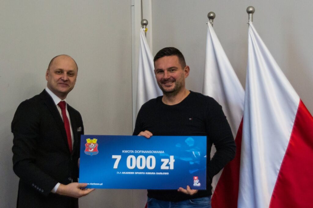 wsparcie finansowe dla darłowskich klubów sportowych