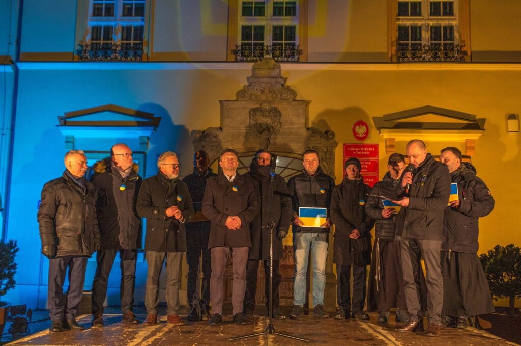 Wiec Solidarności z Ukrainą na darłowskim rynku