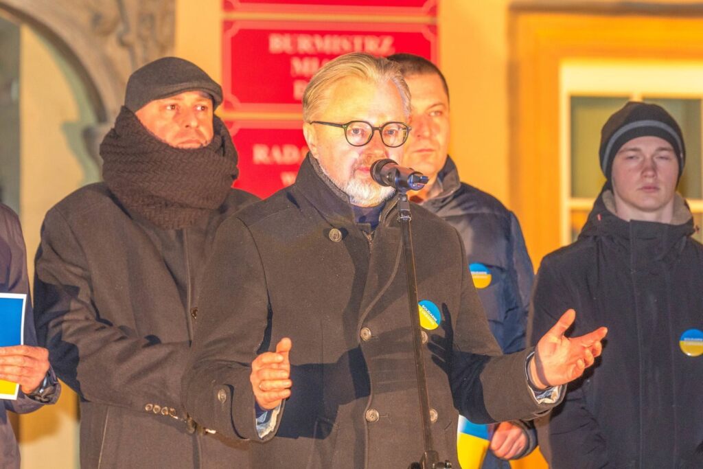 Wiec Solidarności z Ukrainą na darłowskim rynku