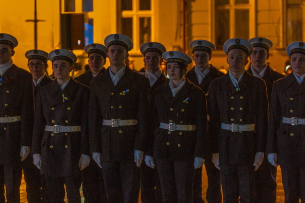 wiec solidarności z Ukrainą na rynku w Darłowie