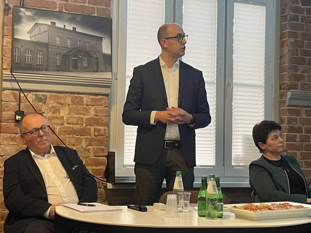 328689021 712820957243117 7149678054254216758 n