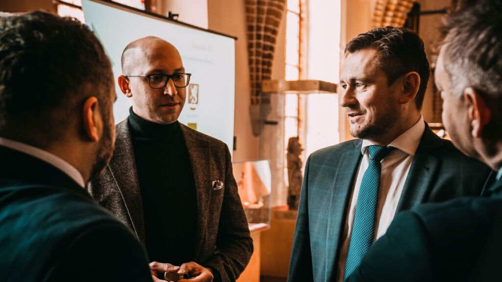 331061426 930901727913759 2394347142928097580 n