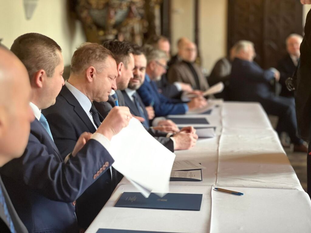 332125562 3533719596952768 616885426589234229 n