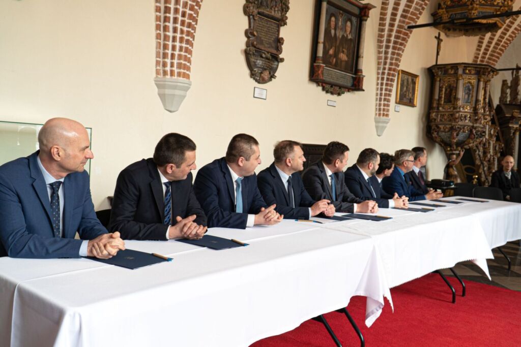 333015987 677937450770937 3954913123677245396 n