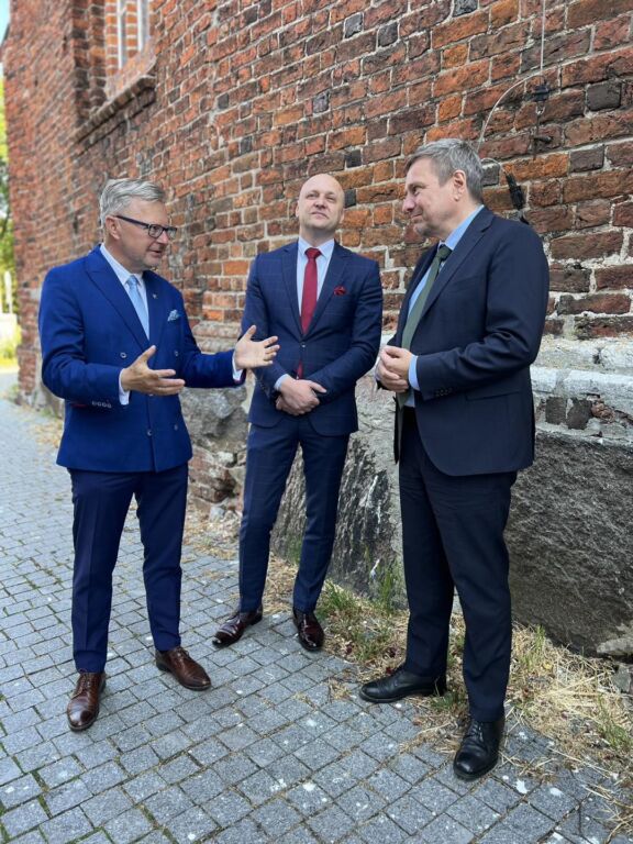 355453575 668958115246950 121601550585323860 n