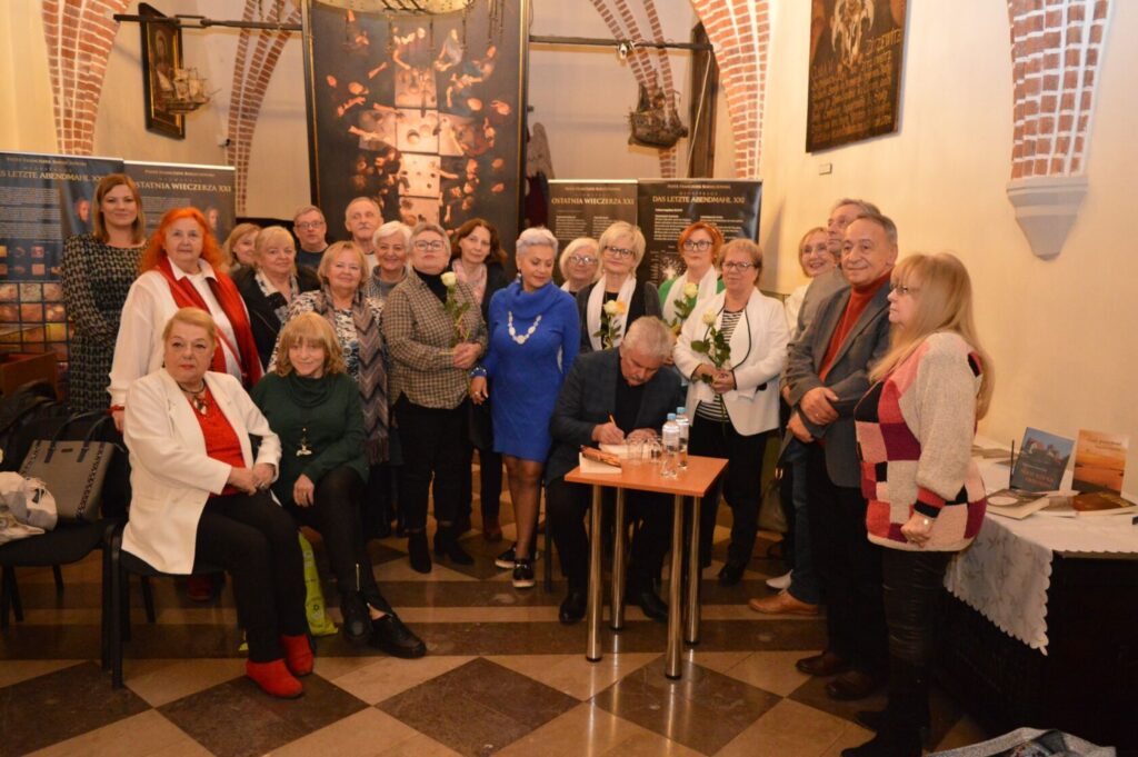 406045071 832161742253498 2983832634340613881 n