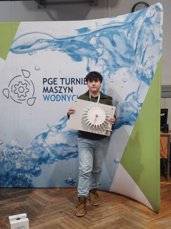 406262195 856707089795116 5347071328123869086 n