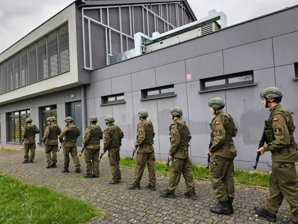 434857207 927571322707895 1971302526167789566 n