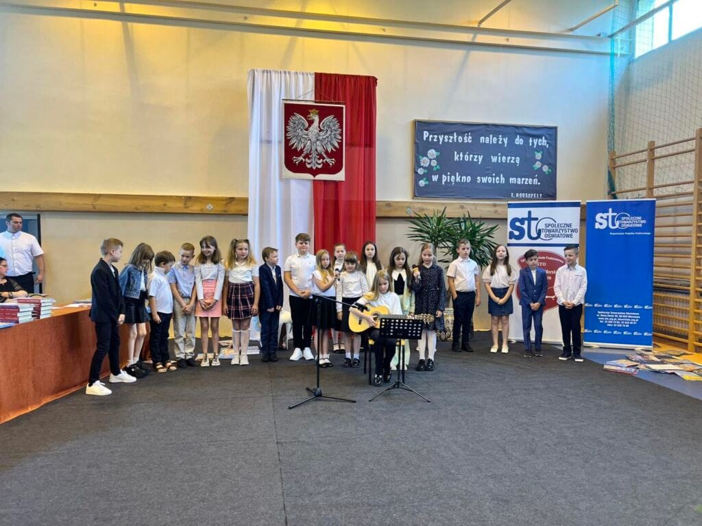 448731838 890689473097344 3933765380586378051 n