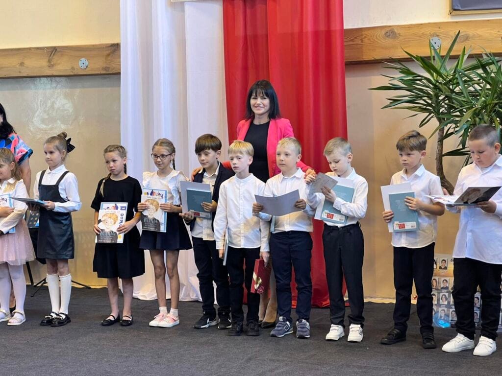 448885663 890689433097348 3042145064135333630 n