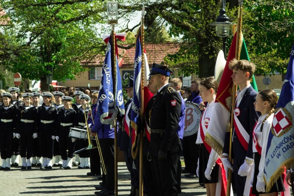 Uroczystość z pocztami sztandarowymi w Polsce