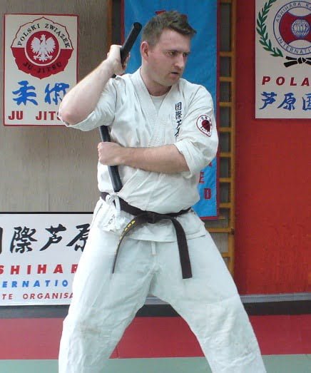 4 jpeg akapuściński kata z bronią