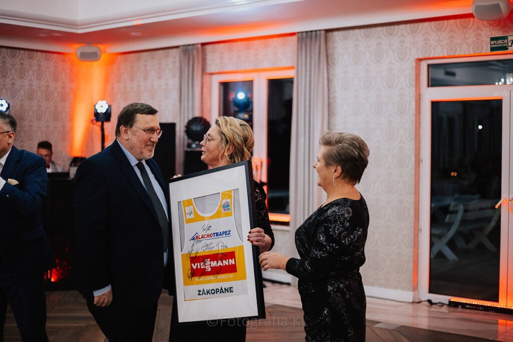 590a2b46 9939 4e6e afee 2d74b88c8ab5 rw 1200