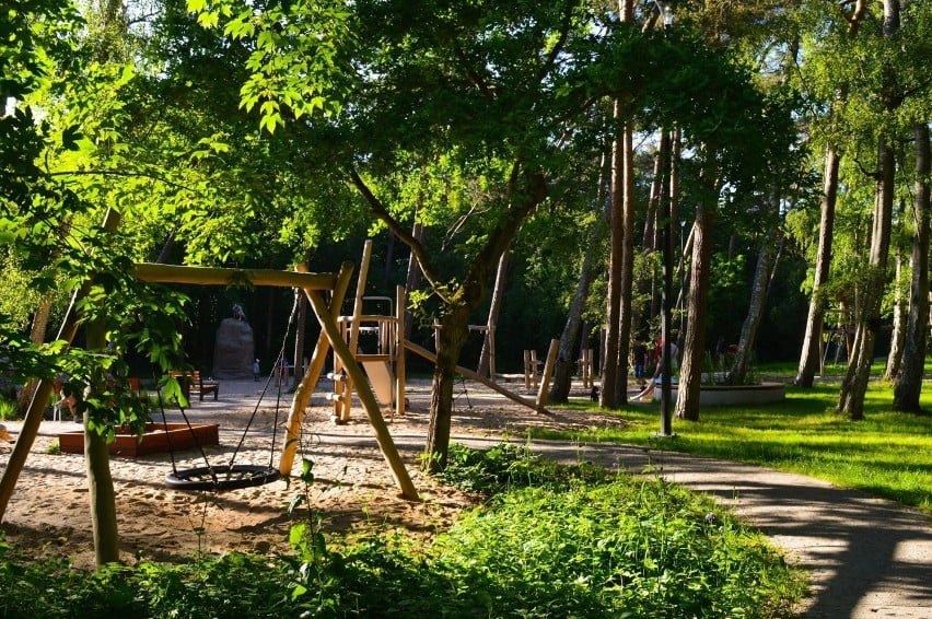 5eedee94b8918 o large