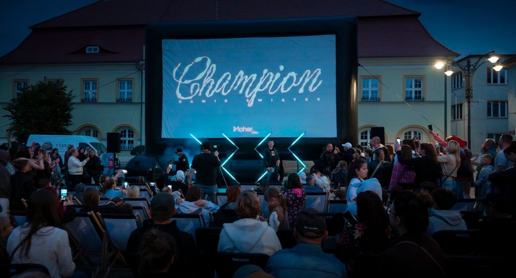 Finał projektu „Champion” w Darłowie. Premiera teledysku, koncert KaeN i wyjątkowe emocje na rynku