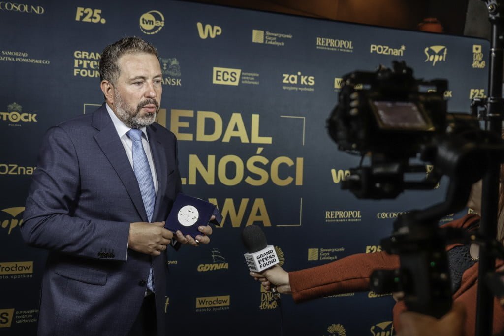 7b7b51449db1632d3661ab59b16877f4 big