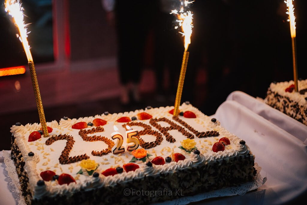 833d1d26 823f 4d79 bb58 2547b98b766b rw 1200