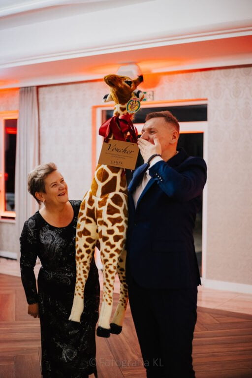 c7168b4e 696b 4536 a69c f08d4c8843af rw 1200