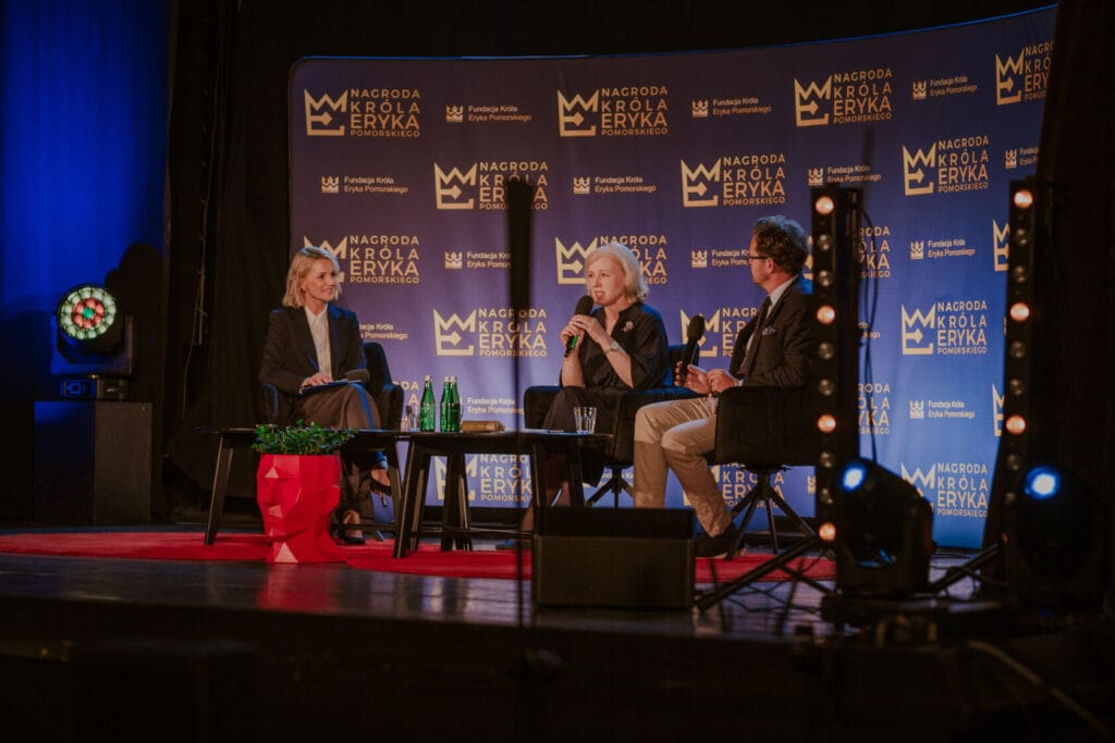 Dyskusja panelowa podczas ceremonii Nagrody Króla Eryka