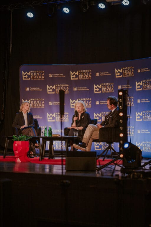 Dyskusja panelowa podczas wydarzenia literackiego