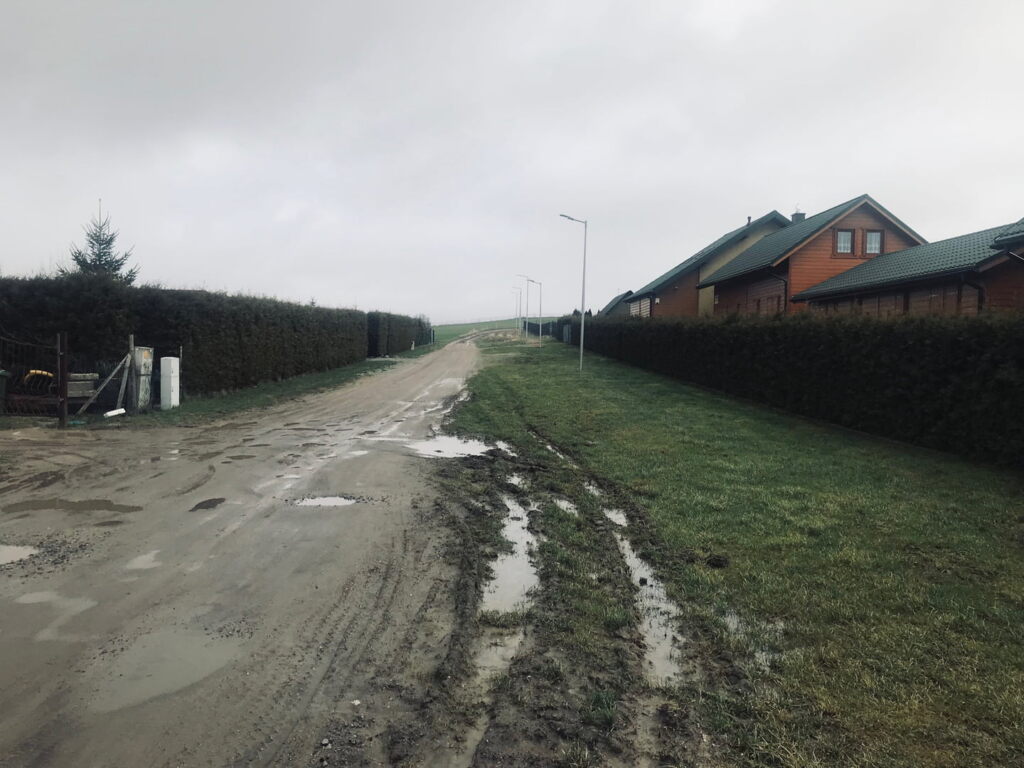 projektowana droga na odcinku poprzecznym na dllugości ok 0 600 hm