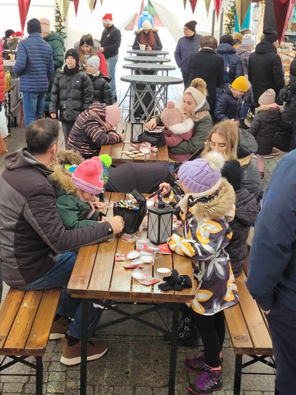 received 1049385556402953