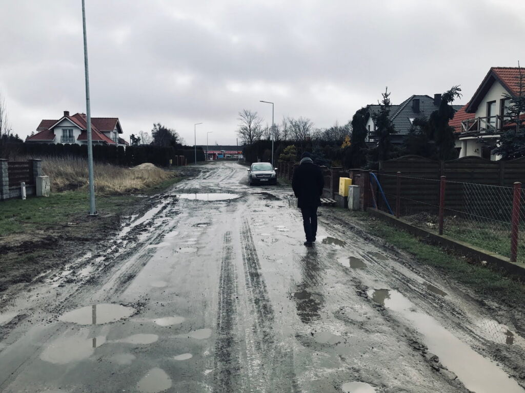 widok na projektowaną drogę w kierunku 0 000 na dlugości ok 0 050 hm